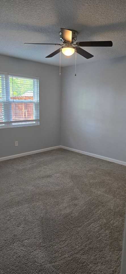 816 Waterfield Dr - Photo 7 of 19