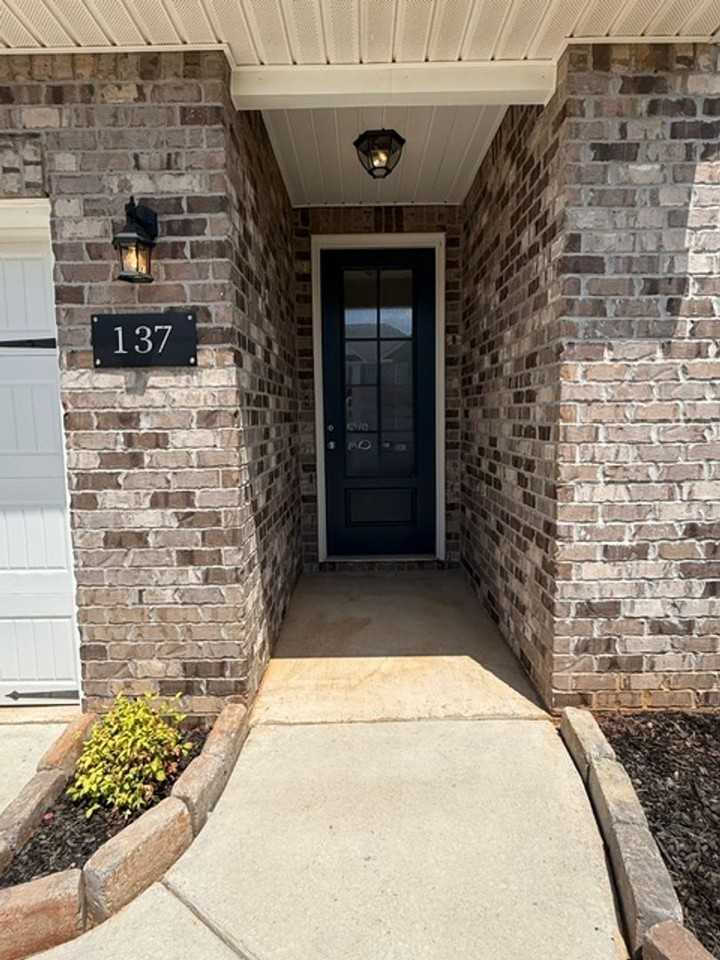 137 Hazel Pine Trl - Photo 2 of 19