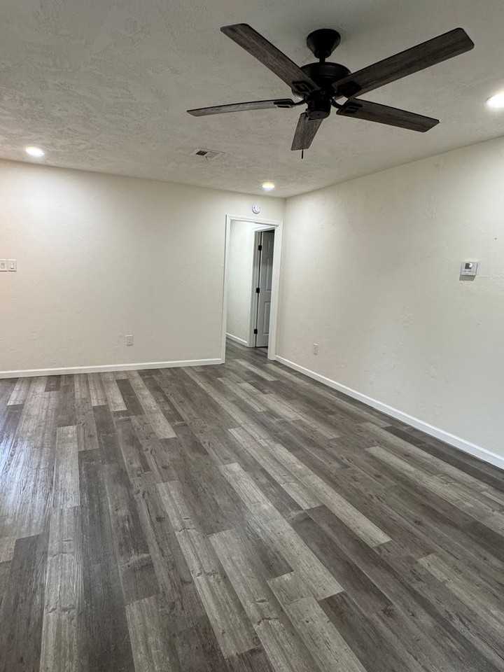 5816 Nw Cherry Ave - Photo 7 of 30