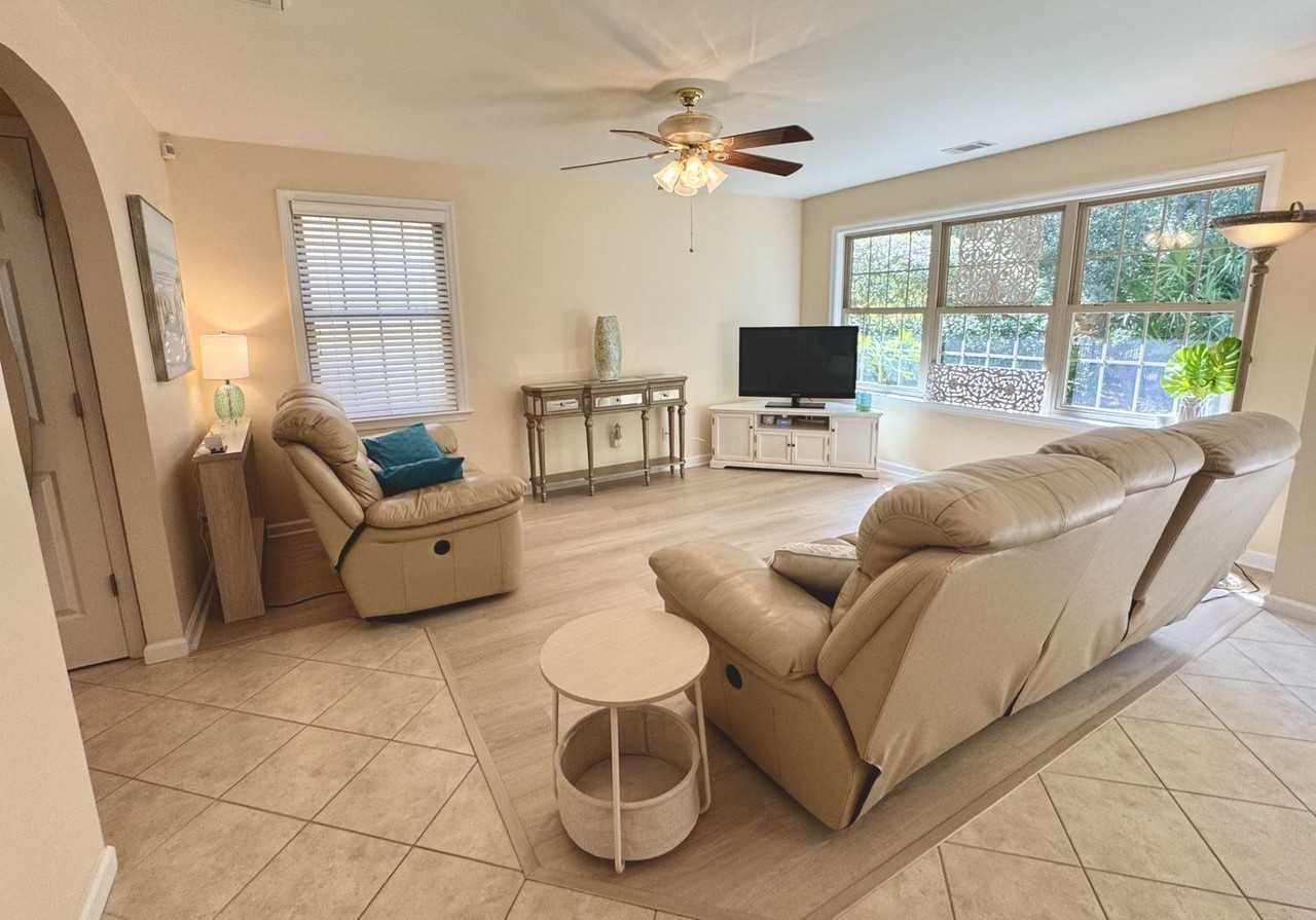 332 Ceasar Pl - Photo 5 of 25