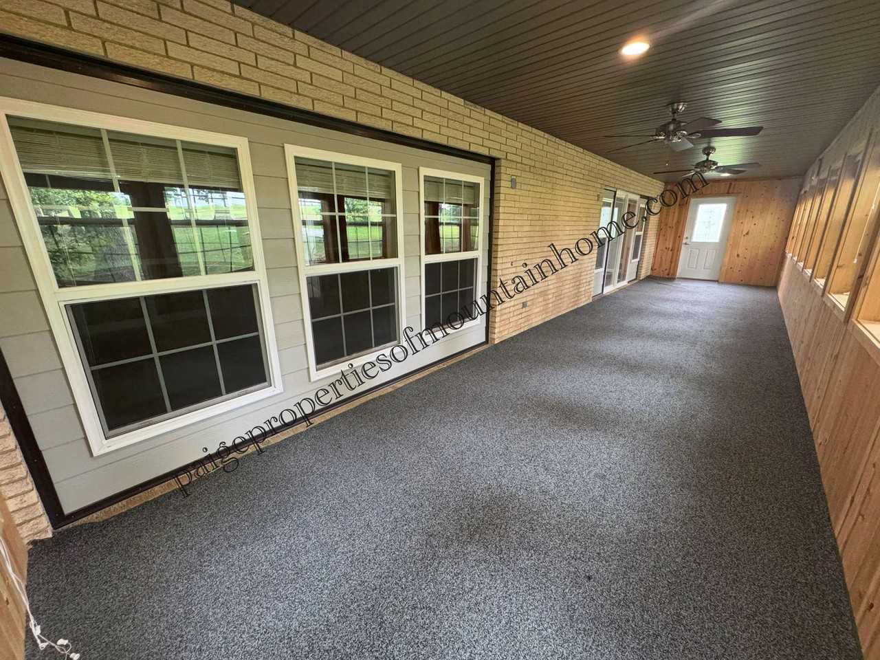 1741 Fairway Dr - Photo 4 of 46
