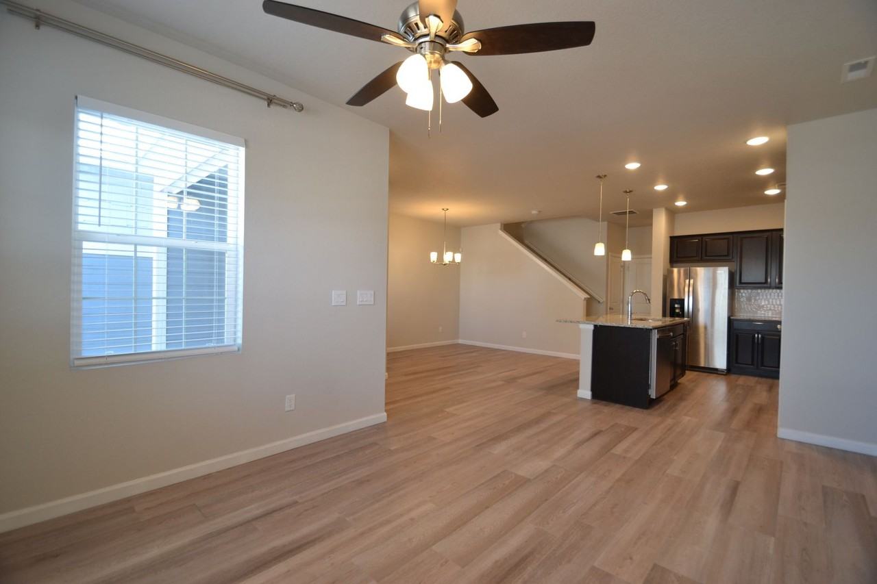 8719 Shady Ridge Grv - Photo 5 of 18