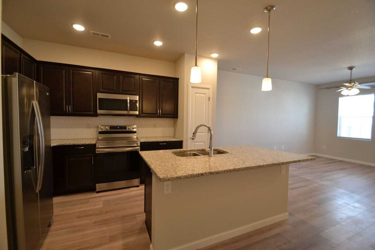 8719 Shady Ridge Grv - Photo 6 of 18