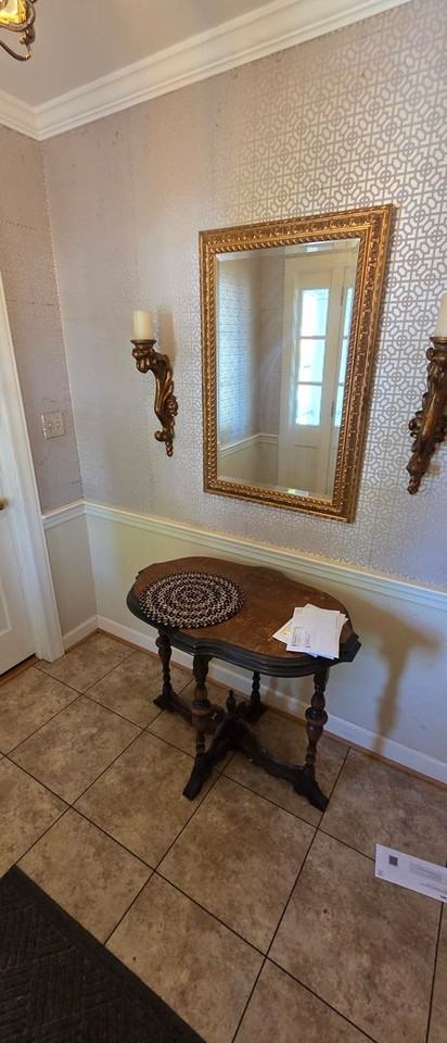 2632 Grosvenor Pl - Photo 3 of 28