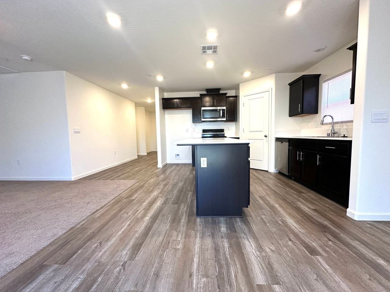 1311 Eagle Crest Ct - Photo 6 of 25