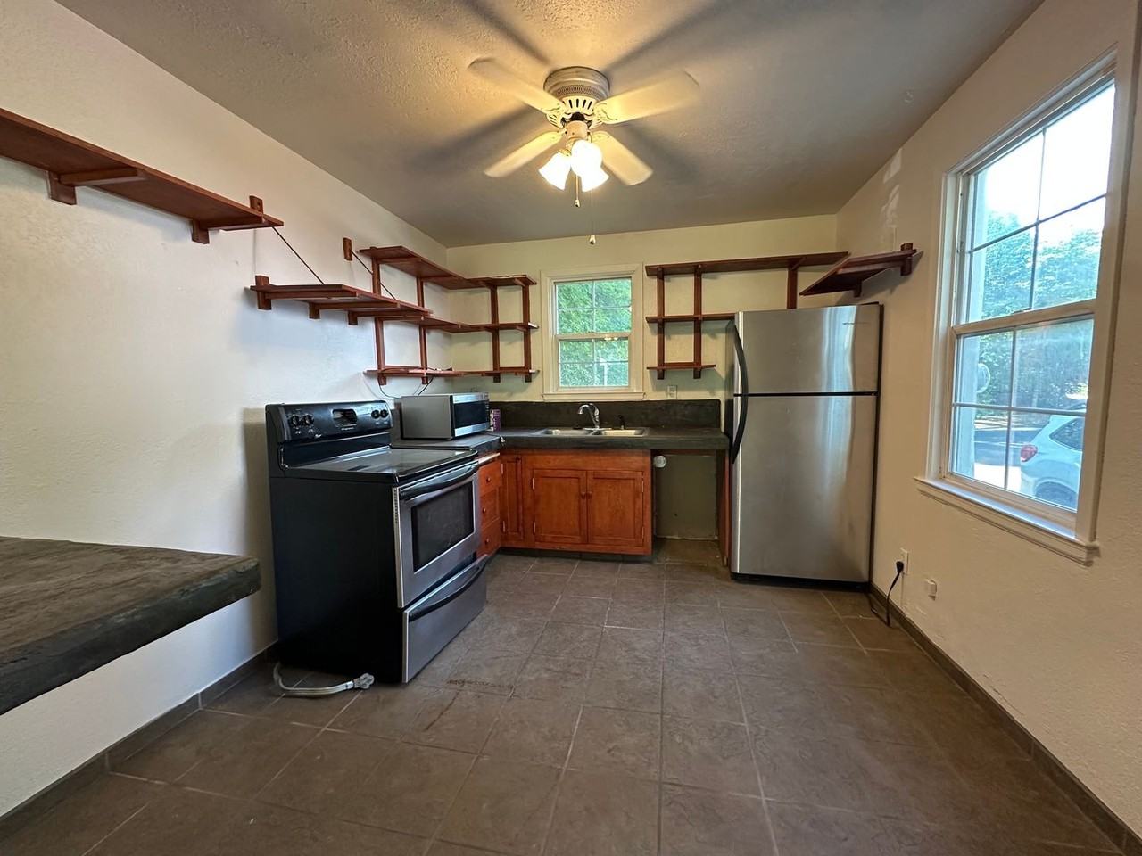 3326 W Woodland Blvd - Photo 7 of 15