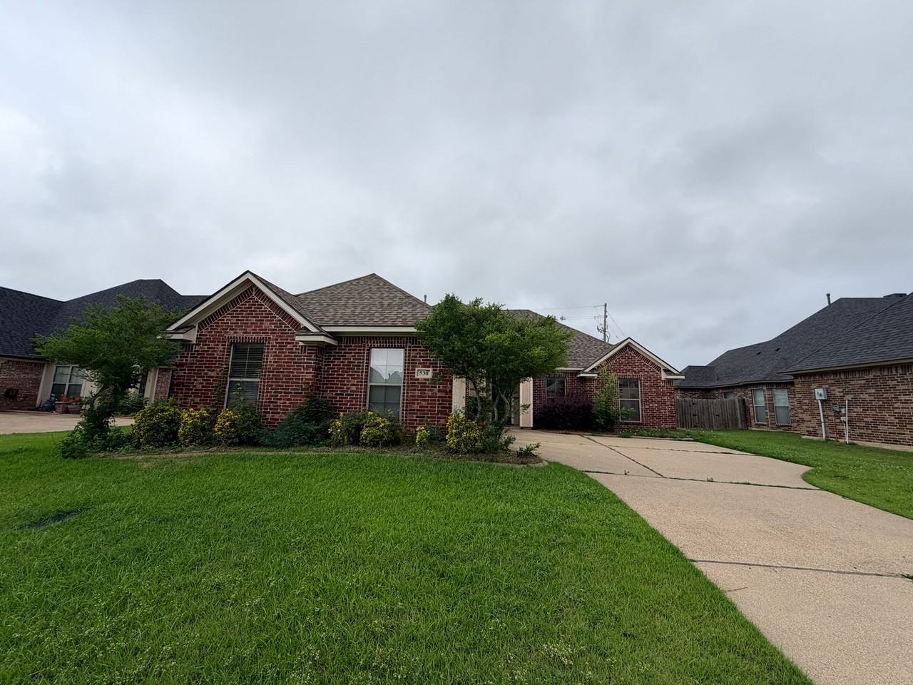 530 Antietam Dr - Photo 2 of 27