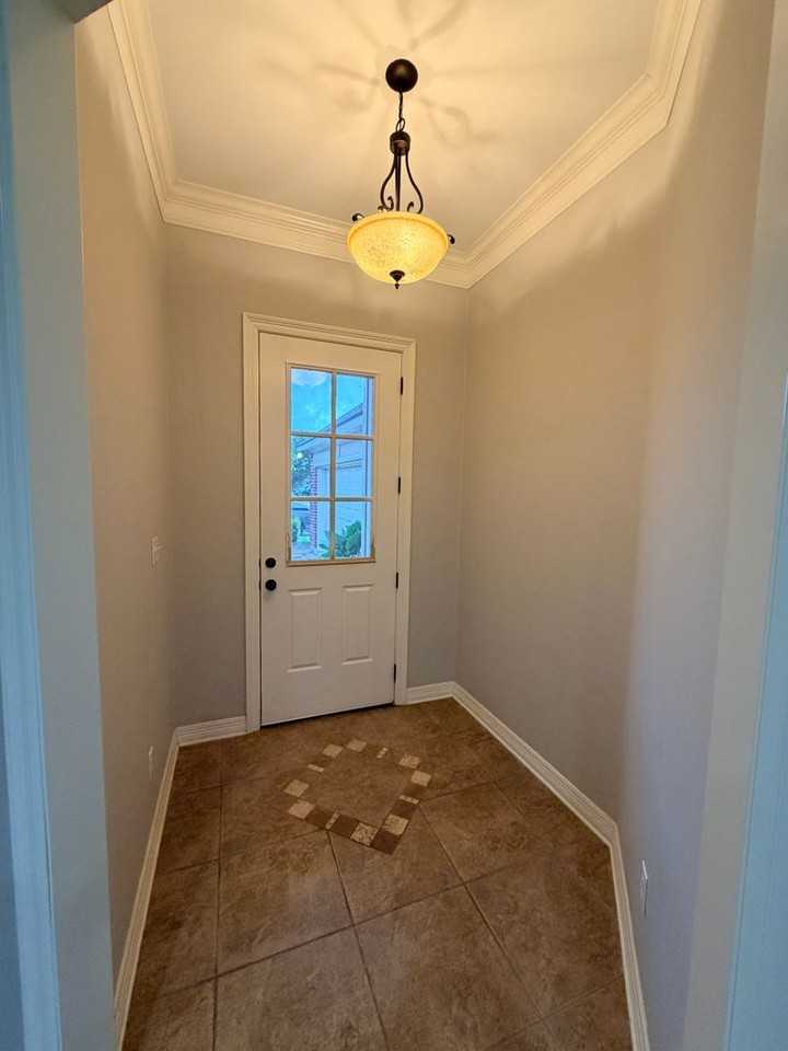 530 Antietam Dr - Photo 4 of 27