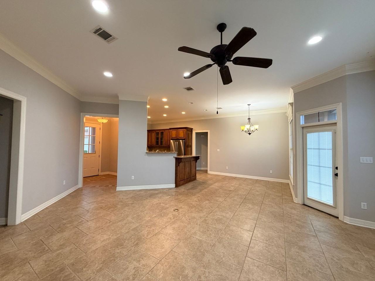530 Antietam Dr - Photo 5 of 27
