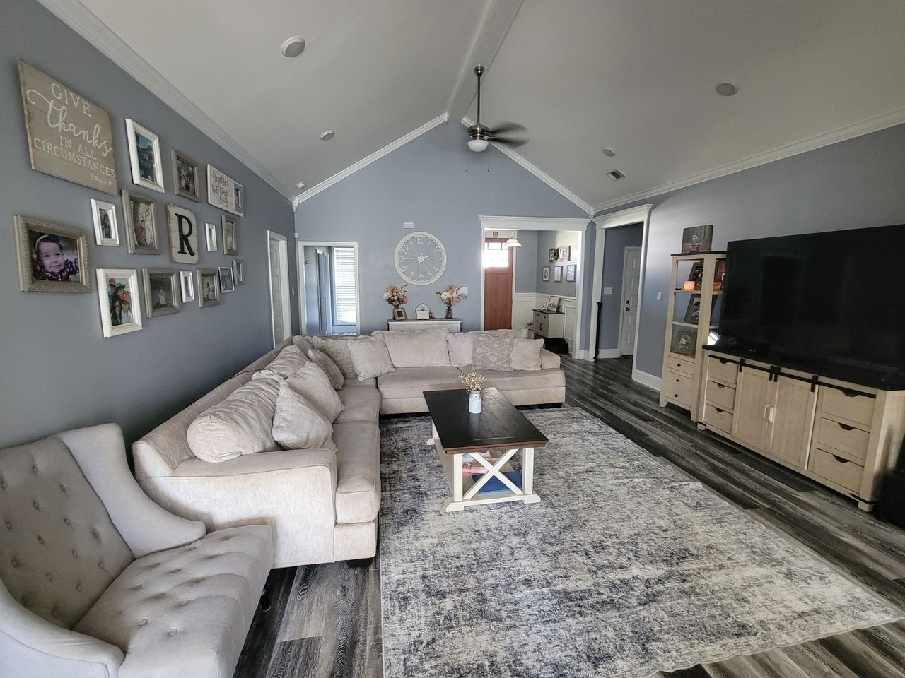3947 Crusader Ct - Photo 3 of 12