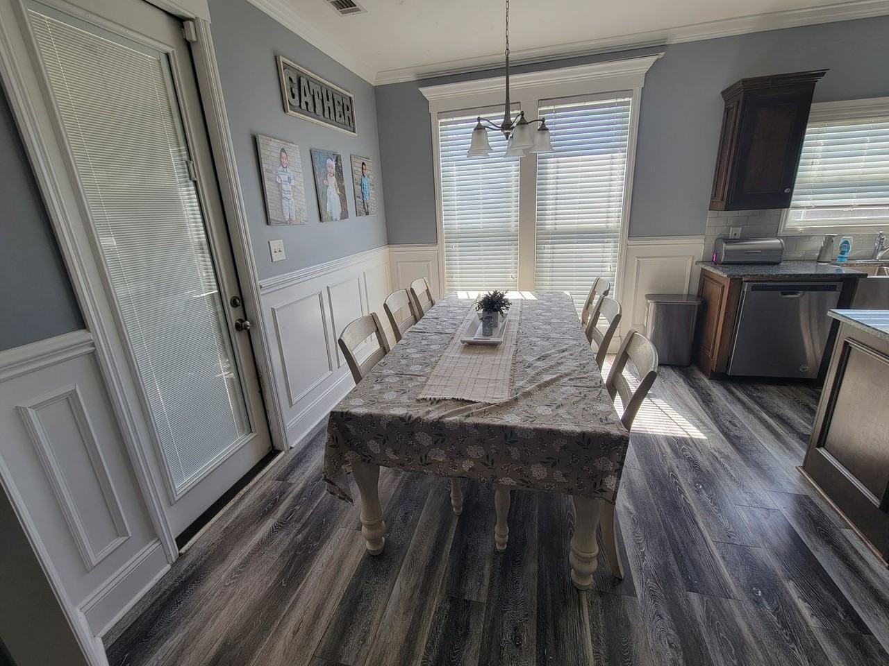 3947 Crusader Ct - Photo 6 of 12