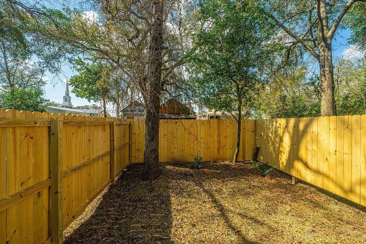 4237 Barnwell Ave - Photo 3 of 5