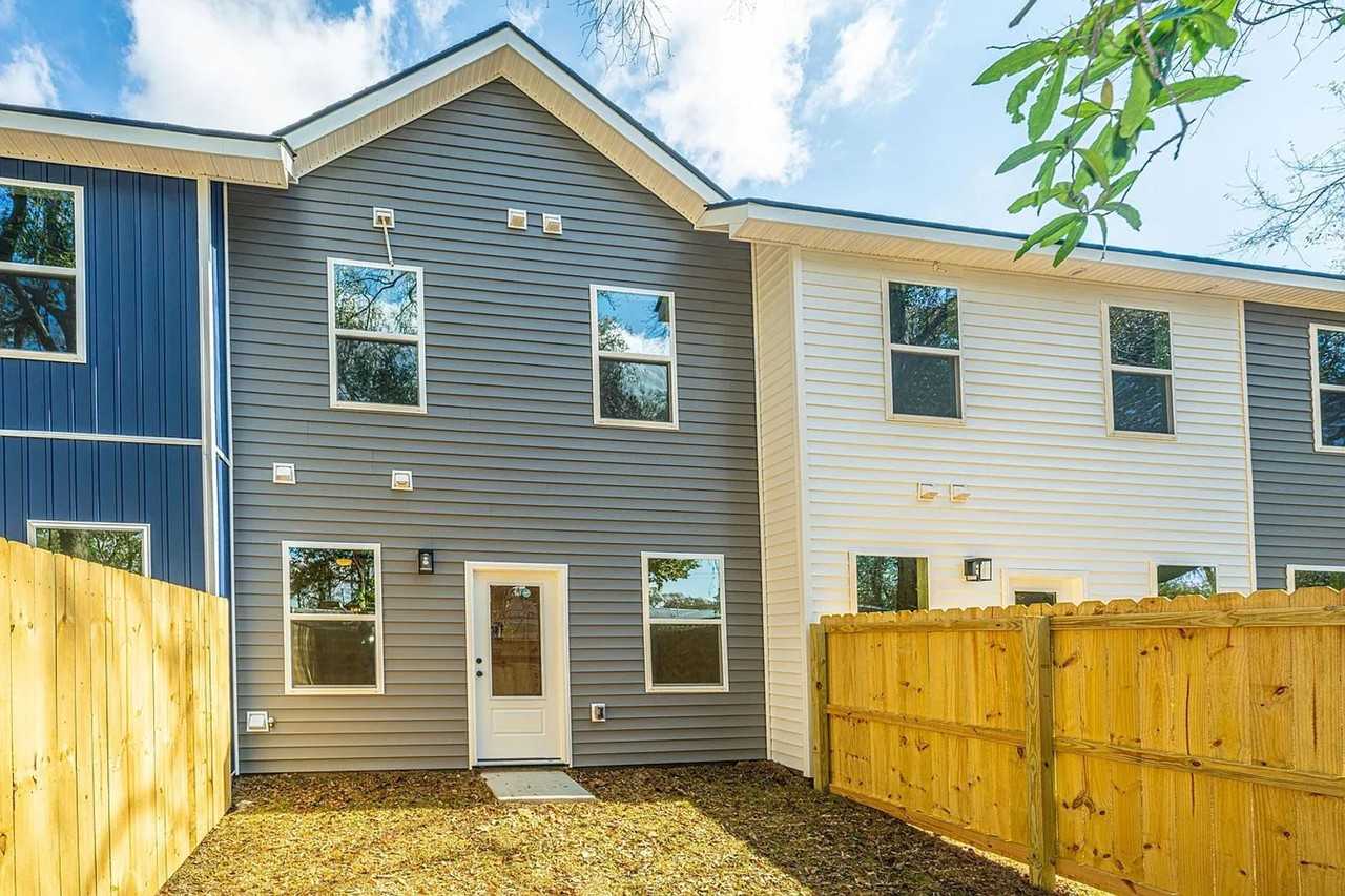 4237 Barnwell Ave - Photo 4 of 5