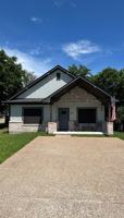 featured image of 909 N Randolph Ave