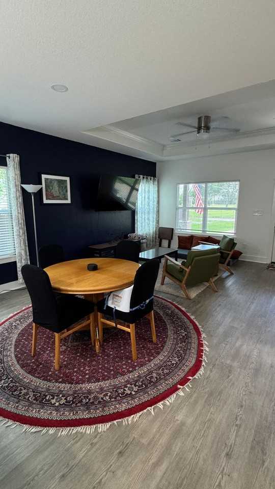 909 N Randolph Ave - Photo 5 of 15