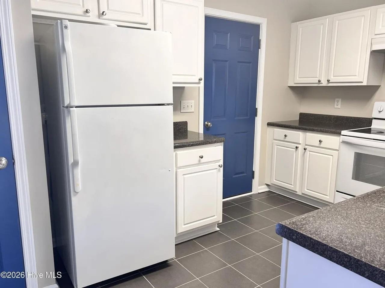 4068 Winds Ridge Dr - Photo 6 of 17