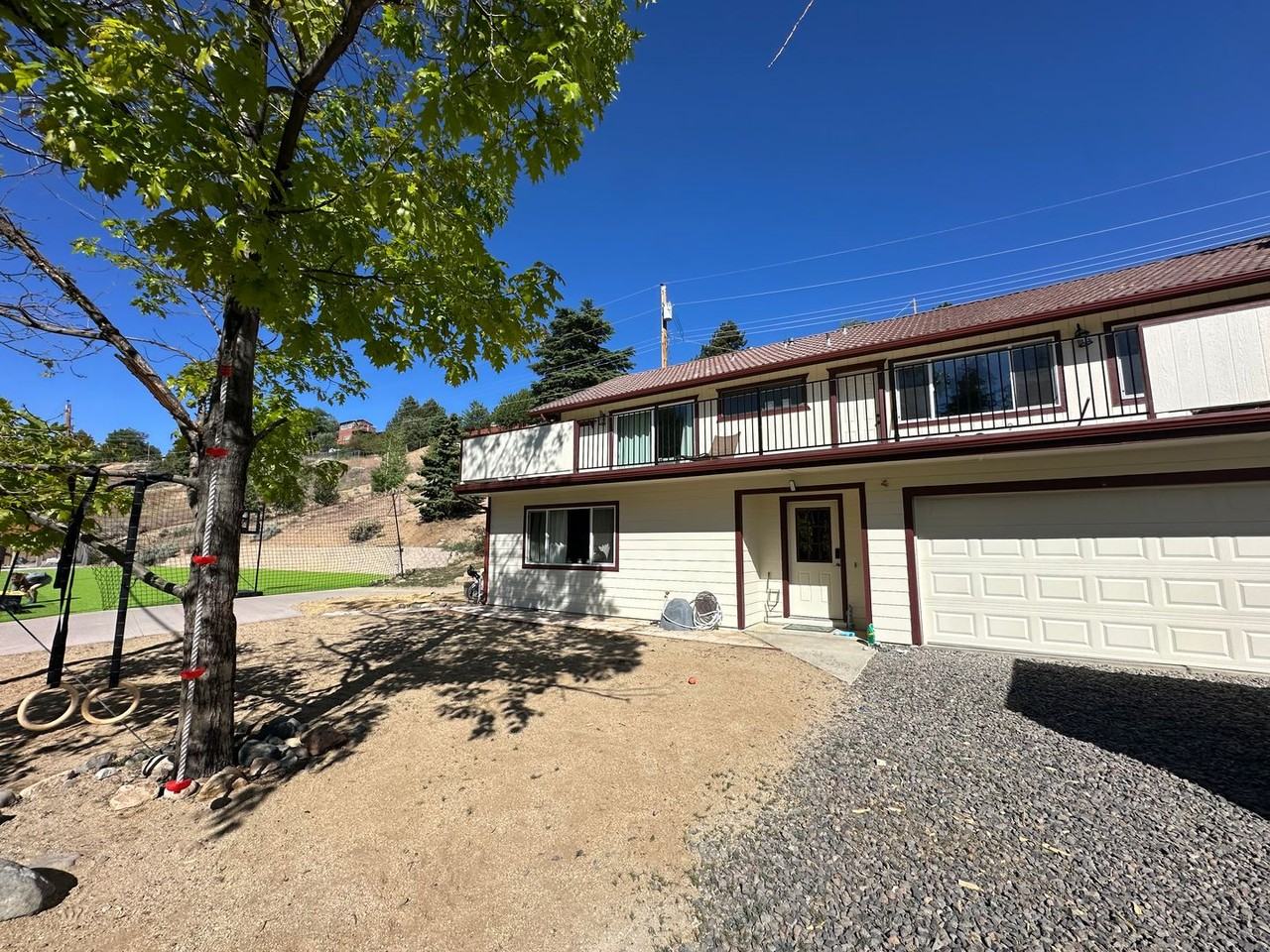 2677 Rodney Dr - Photo 2 of 20