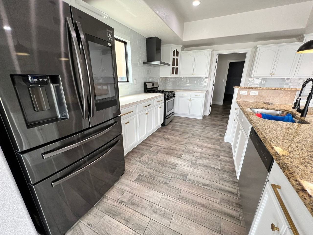 476 Gold Crown Rd - Photo 6 of 21