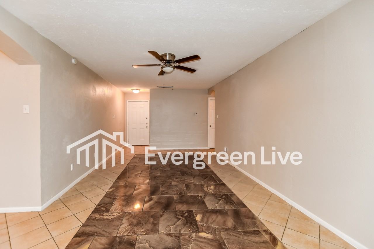 803 Catherine Ln - Photo 2 of 17