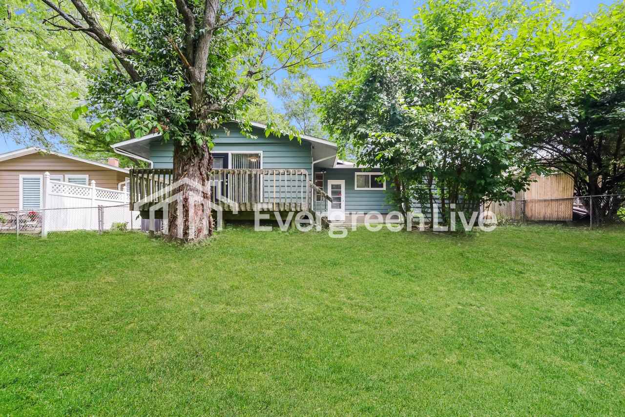 7973 Kirkland Dr - Photo 3 of 15