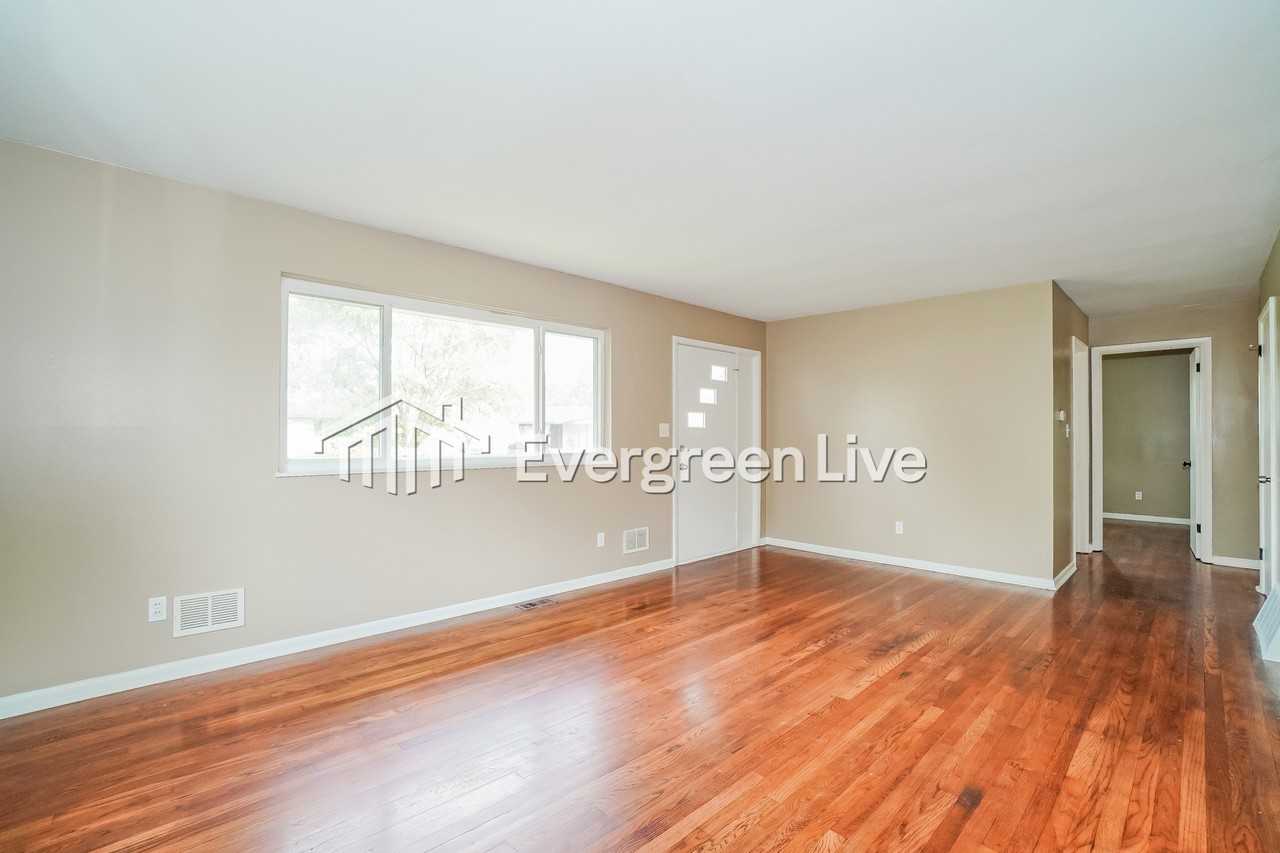 1452 Aven Dr - Photo 5 of 15