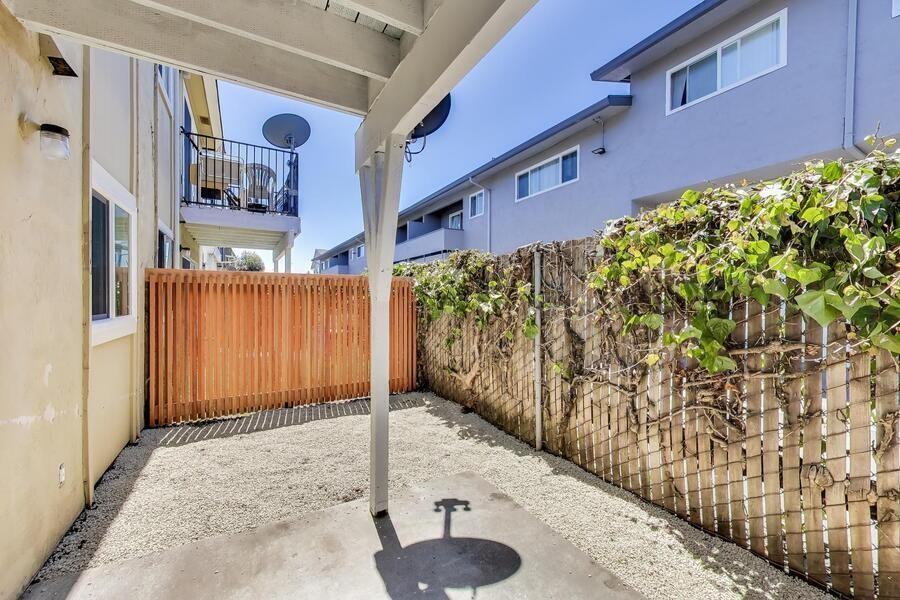 2727 Marina Boulevard - Photo 5 of 11