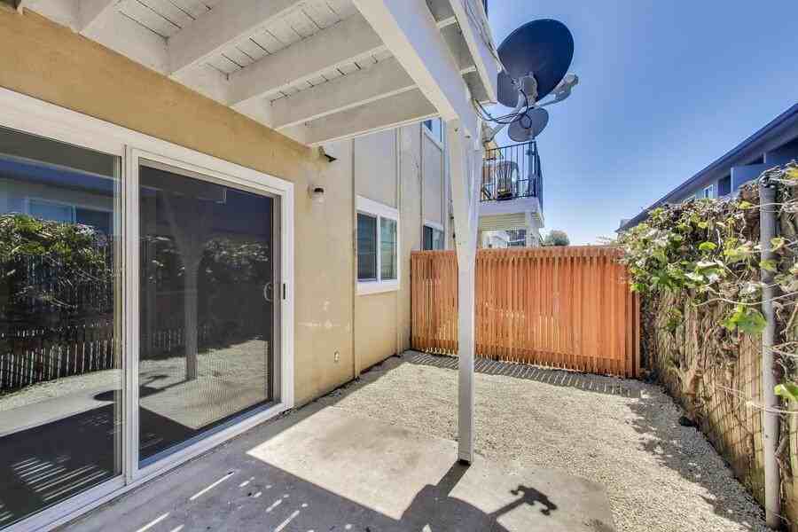 2727 Marina Boulevard - Photo 7 of 11