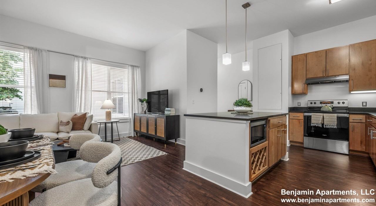 Fawcett St #2-440 - Photo 4 of 11