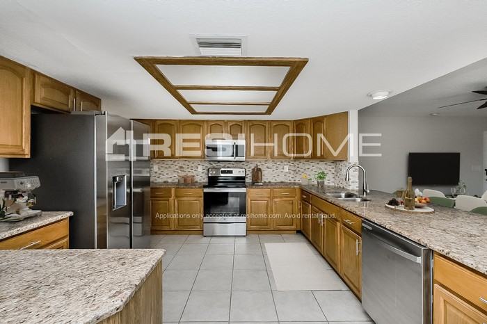 10436 Keystone St - Photo 3 of 20