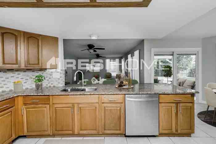 10436 Keystone St - Photo 4 of 20