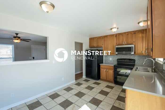 2520 E 98th Ave - Photo 4 of 16