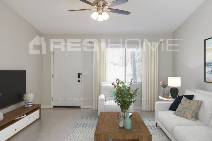 1034 Westwood Dr - Photo 6 of 18