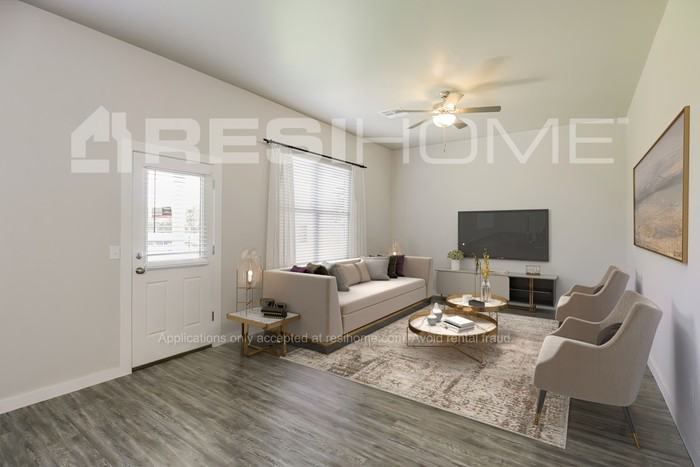 8042 Brighton Ave - Photo 4 of 15