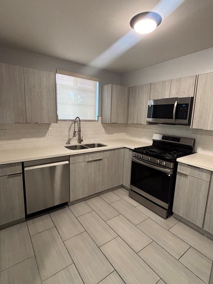 1319 Westmoreland Avenue #1/2 - Photo 5 of 22