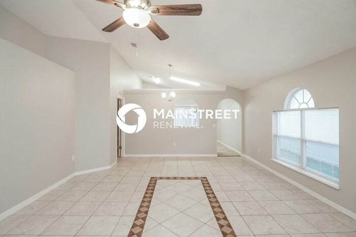 7855 Harbor Bend Cir - Photo 3 of 16