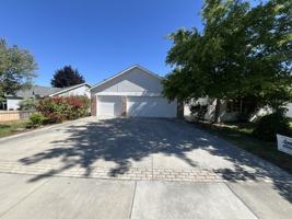 featured image of 3848 E Presidential Dr
