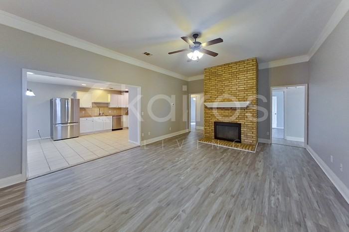 8407 Taos Dr - Photo 4 of 21