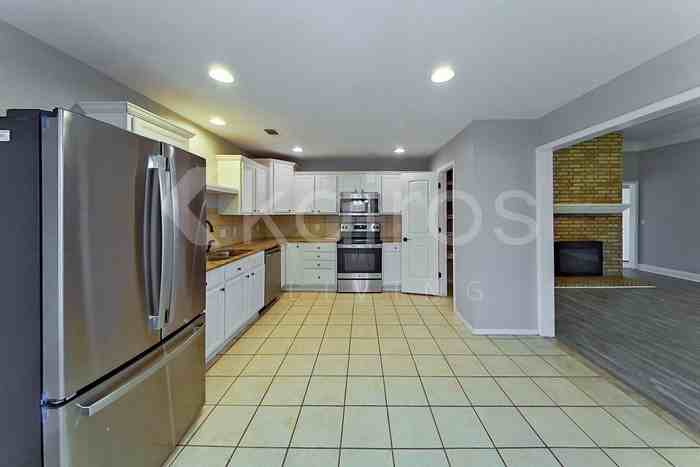 8407 Taos Dr - Photo 5 of 21