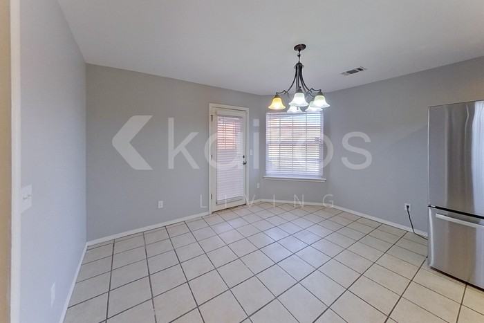8407 Taos Dr - Photo 7 of 21