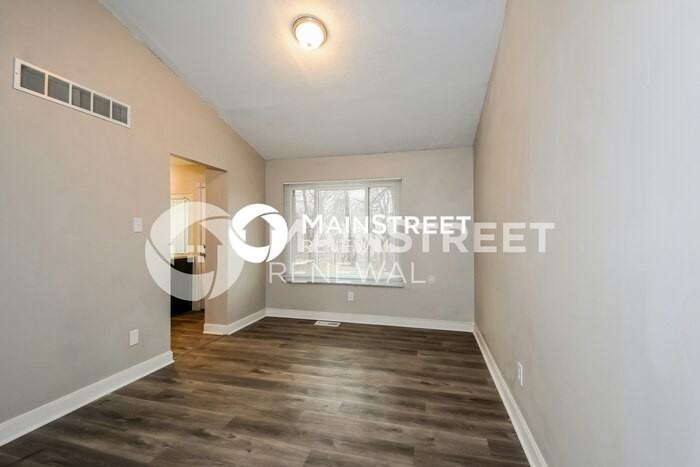 5364 Trailview Dr - Photo 7 of 17