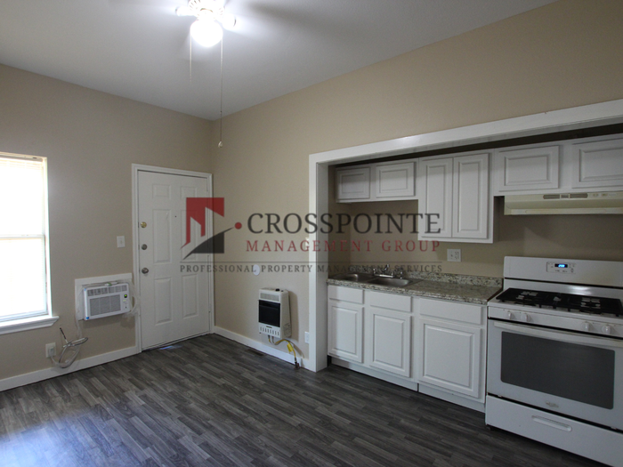 1010 S Bennett Ave #C - Photo 2 of 11