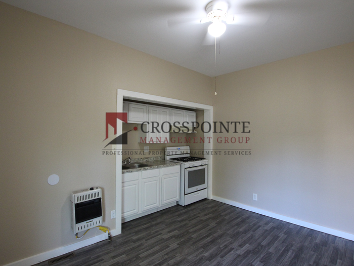 1010 S Bennett Ave #C - Photo 4 of 11