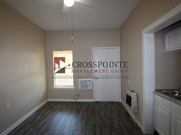 1010 S Bennett Ave #C - Photo 5 of 11