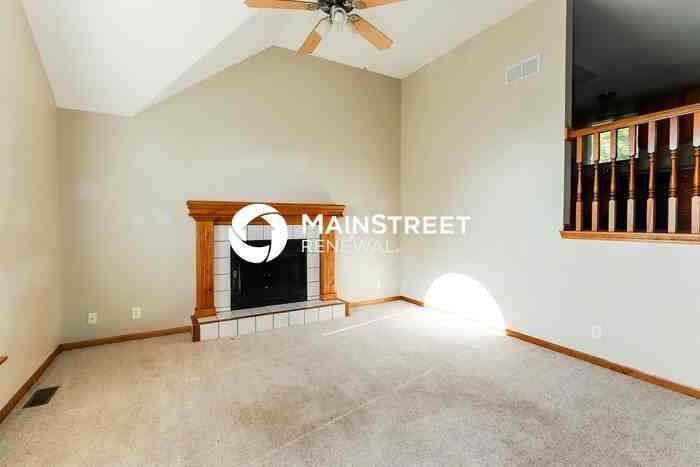 19402 Diamond Ln - Photo 3 of 18
