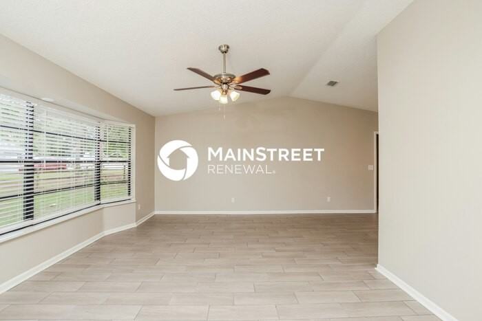 1290 Sail Ct Se - Photo 3 of 16