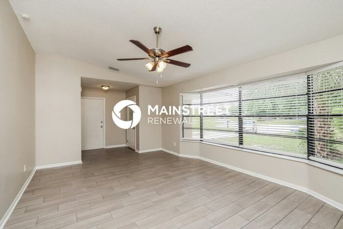 1290 Sail Ct Se - Photo 4 of 16