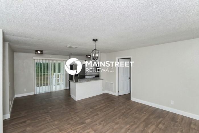 9715 79th St - Photo 4 of 16
