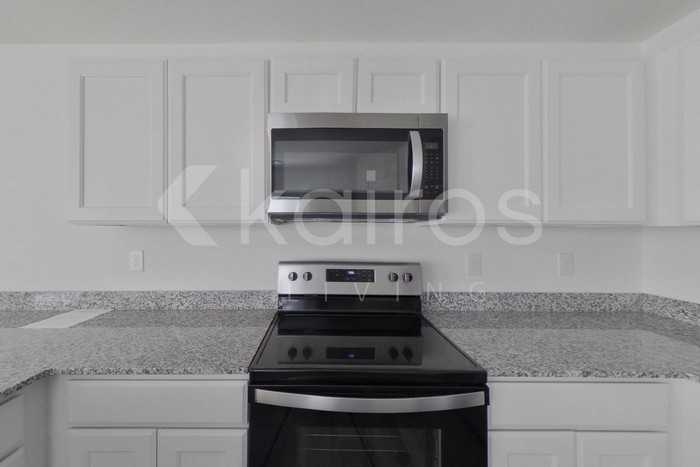 3153 Jody St - Photo 7 of 18