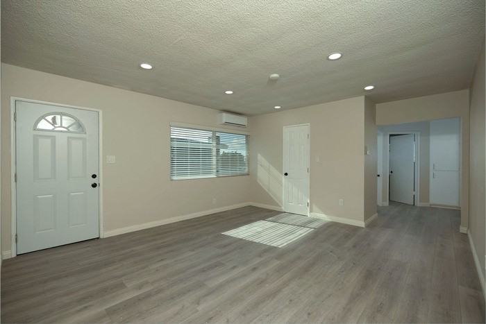 460 N Garfield Ave #C - Photo 2 of 18