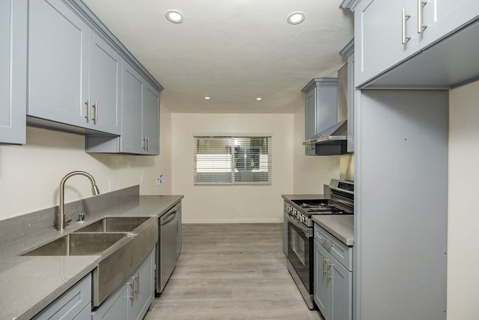 460 N Garfield Ave #C - Photo 4 of 18